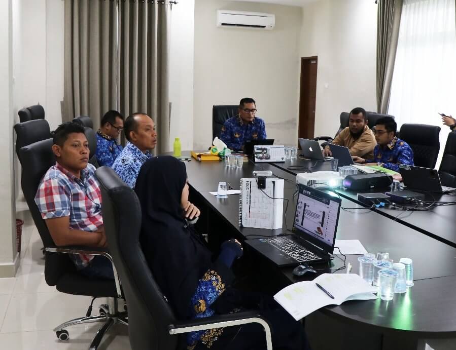 Proses Launching Layanan Hijau Bersama Masbroweb dan Stakeholder terkait